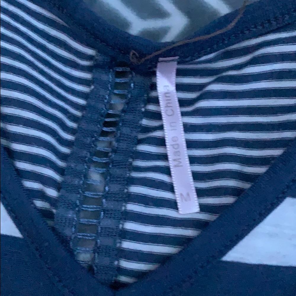 Tank top - Picture 2 of 3